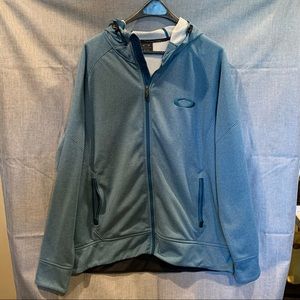 Oakley zip up